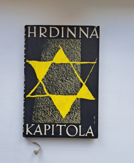 Hrdinná kapitola  -  ANTIKVARIÁT